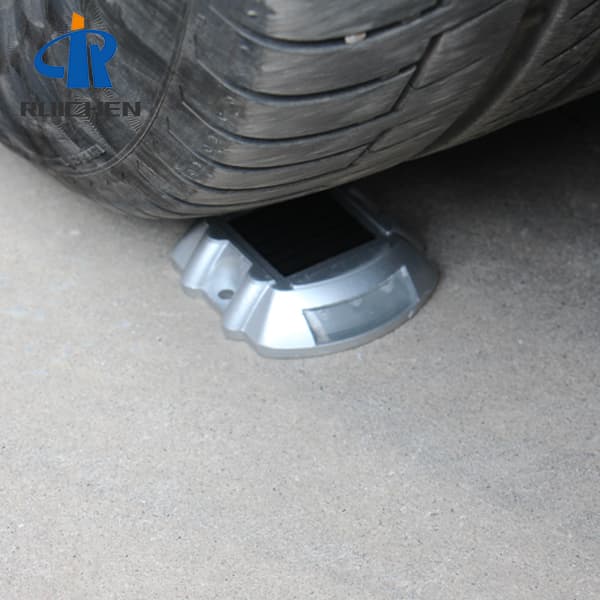<h3>Solar Reflective Road Stud Ip68 For Road Safety</h3>
